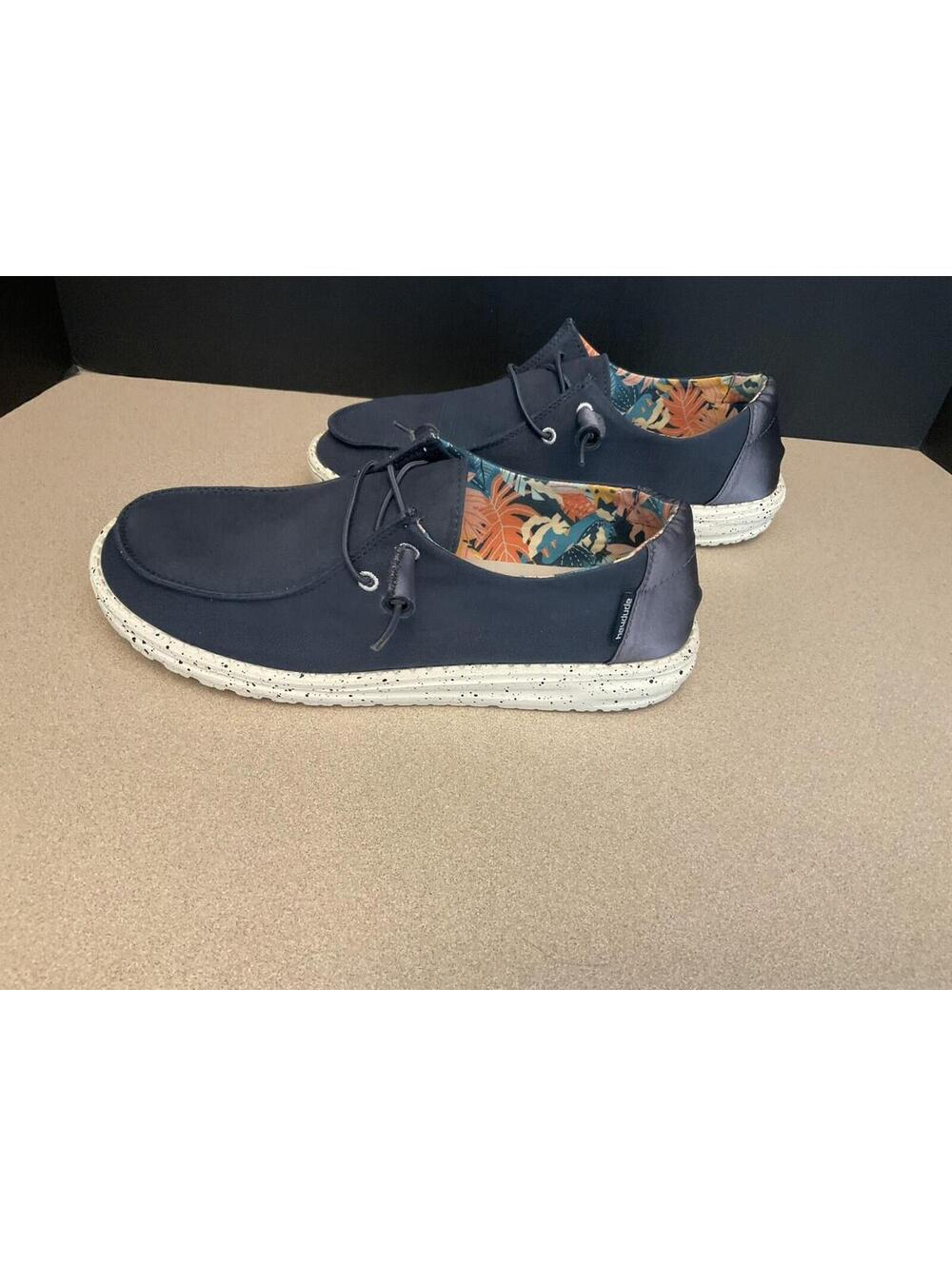 Womens Hey Dude Wendy Chambray Denim Blue Casual Comfort Slip On Shoes. Size 9.